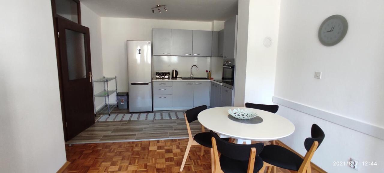 Apartment Emina Травник Екстериор снимка