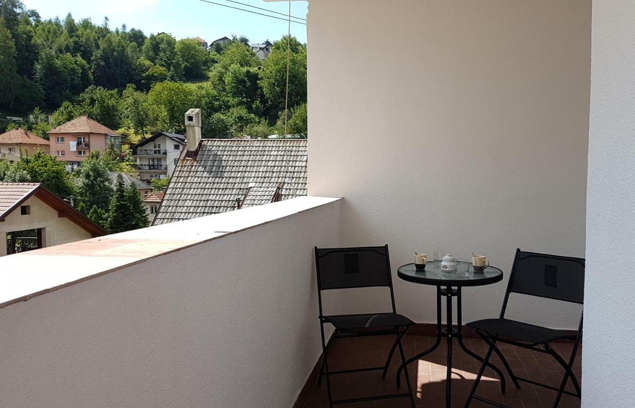 Apartment Emina Травник Екстериор снимка
